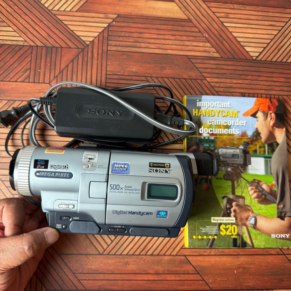 Sony Handycam DCR-TRV730 Digital8 Camcorder Plays Hi8 8mm Tested Working Bundle